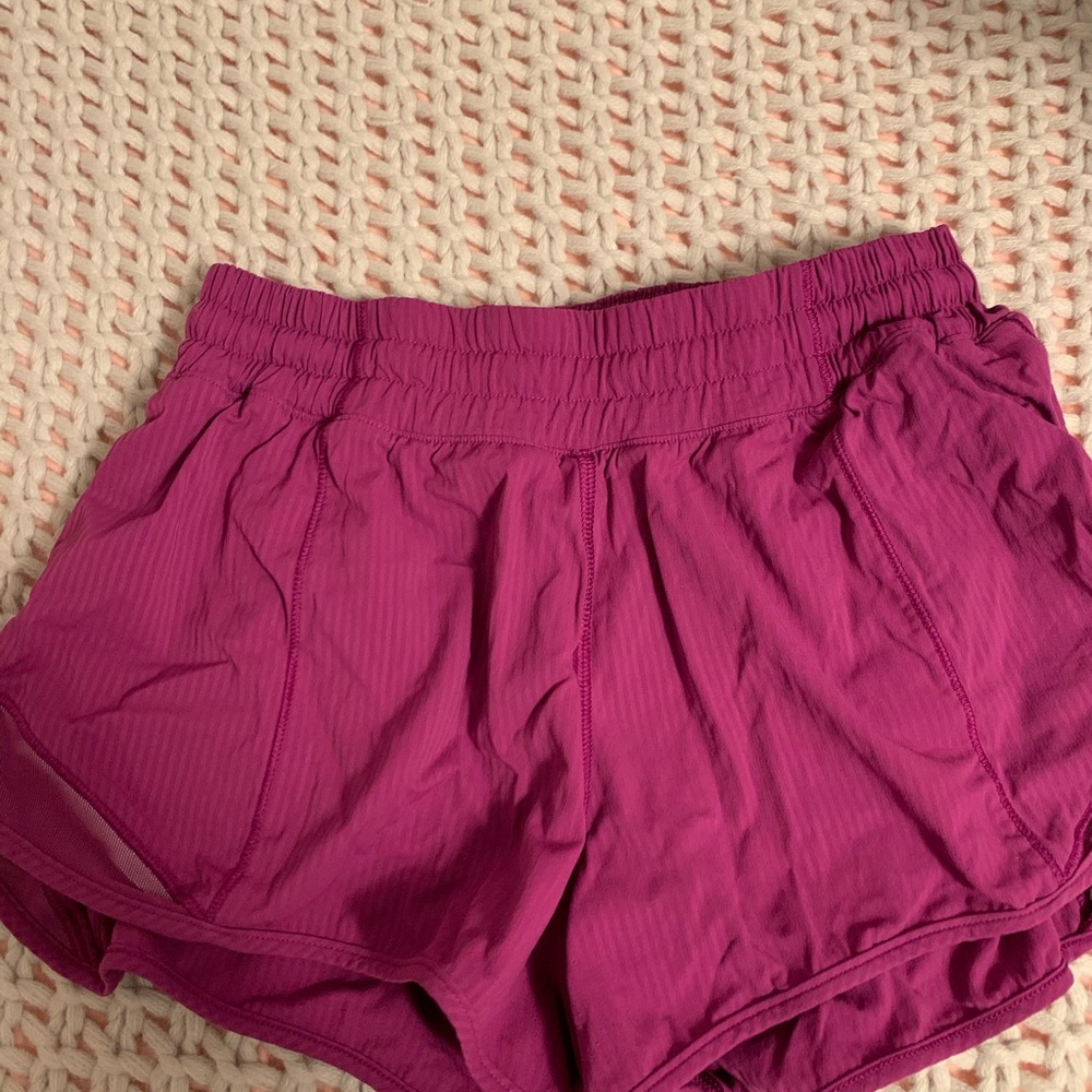 lululemon hotty hot short